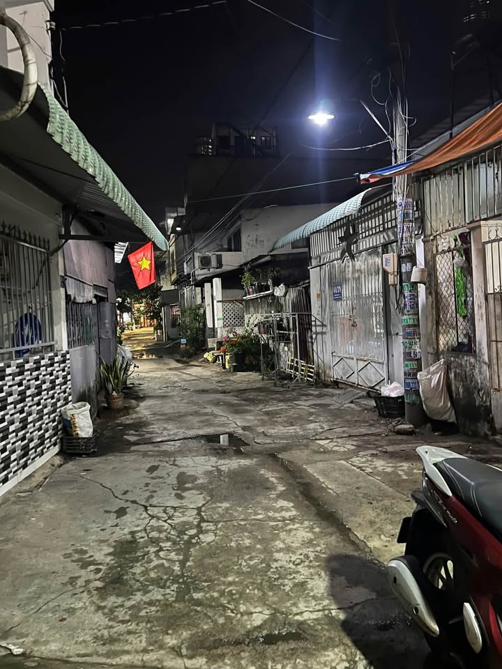 Nhà 3 Lầu Hóc Môn Sát Quận 12, 3.95 Tỷ - Sổ Hồng Riêng