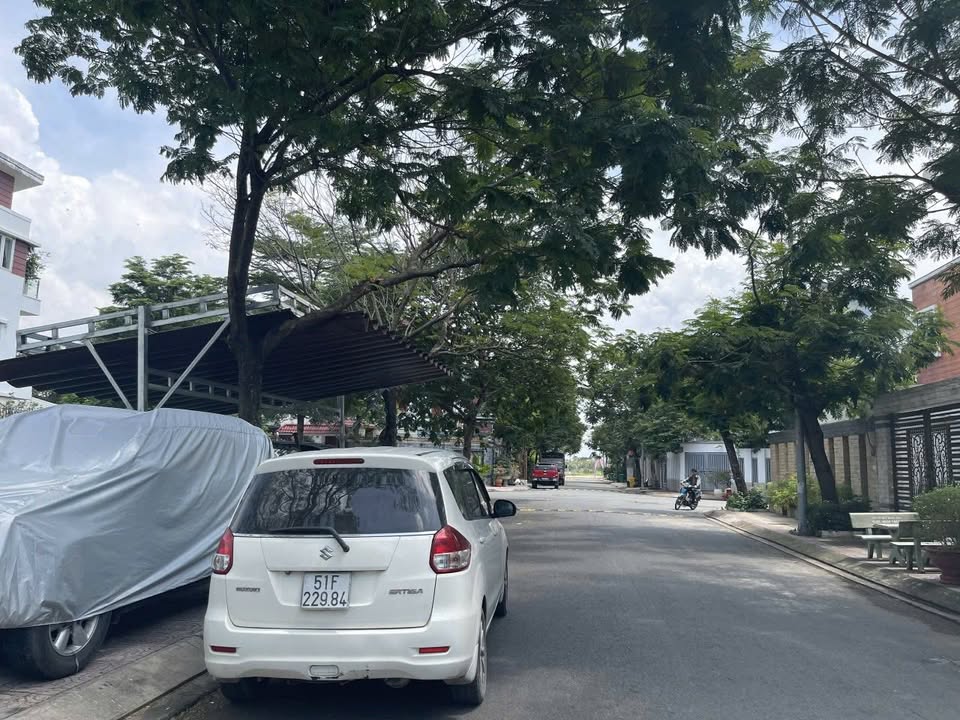 Đất Mặt Tiền Lê Thị Riêng Quận 12 - 251m² Hướng Nam - Giá 12.99 Tỷ