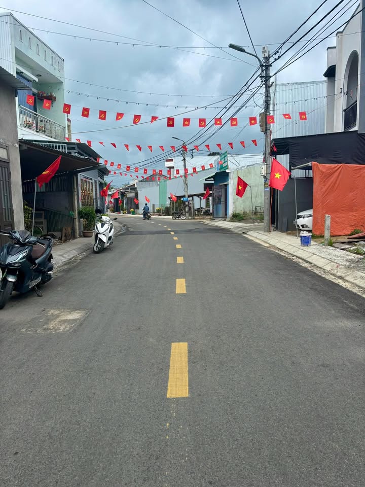 Mặt Tiền Kinh Doanh 200m² Hòa Tiến, Đà Nẵng - Giá 3.05 Tỷ