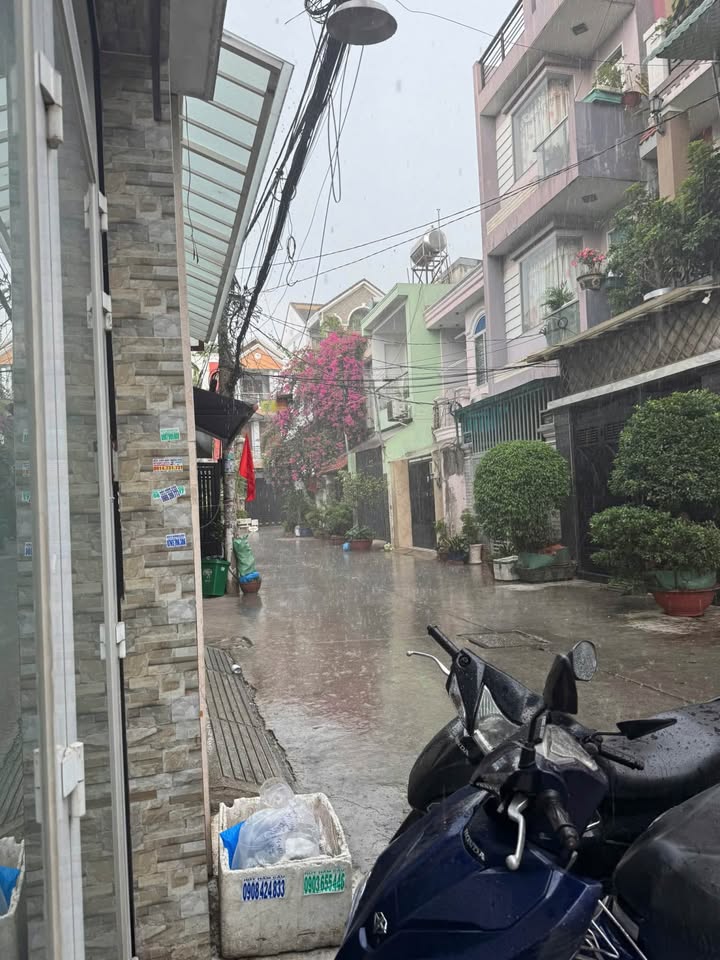 Nhà Phố Quận 5 106m² - Giá tốt hiếm có, hẻm 6m