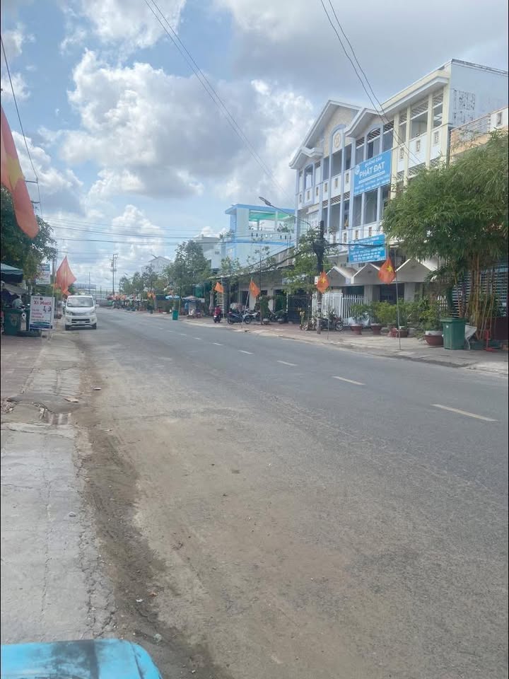 Nhà mặt tiền Nguyễn Công Trứ P8 Cà Mau 80m² - Ô tô vào tận nhà, kinh doanh ngay!