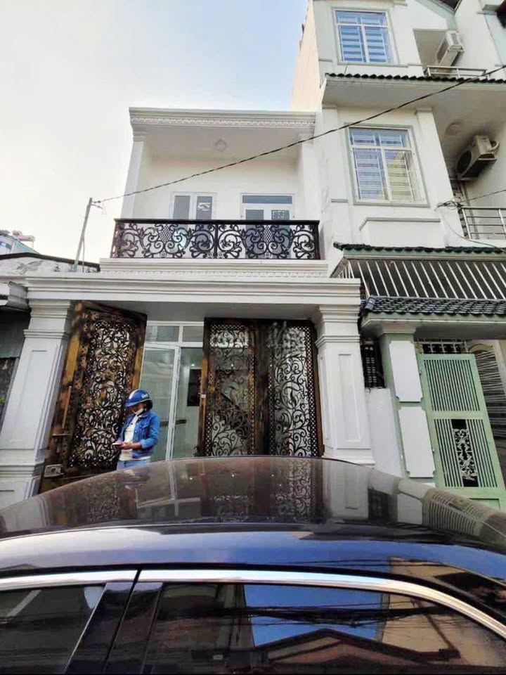 Nhà Hẻm Phan Huy Ích, Tân Bình 12.5 Triệu - Ô tô vào tận nhà!