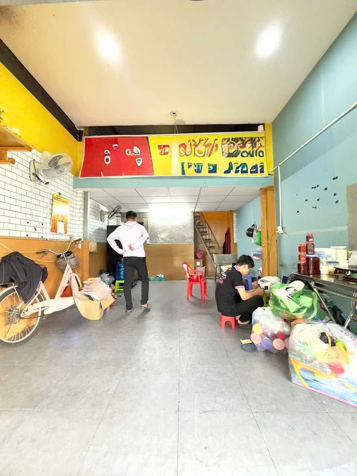Cho thuê nhà mặt tiền hẻm kinh doanh Tân Sơn Nhì, Tân Phú - 32m², 9 triệu