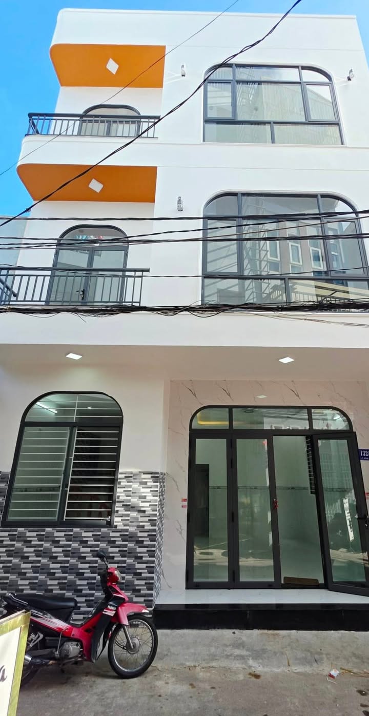 Nhà Hẻm Lê Hồng Phong Quy Nhơn 44.8m² - Chính Chủ Bán, Sổ Đỏ Sẵn!