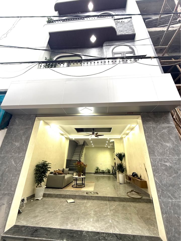 Nhà 3 Tầng Mới Xây Khu Trầm Cá, Nam Định - 51.4m² Hướng Đông Nam, Giá 2.83 Tỷ