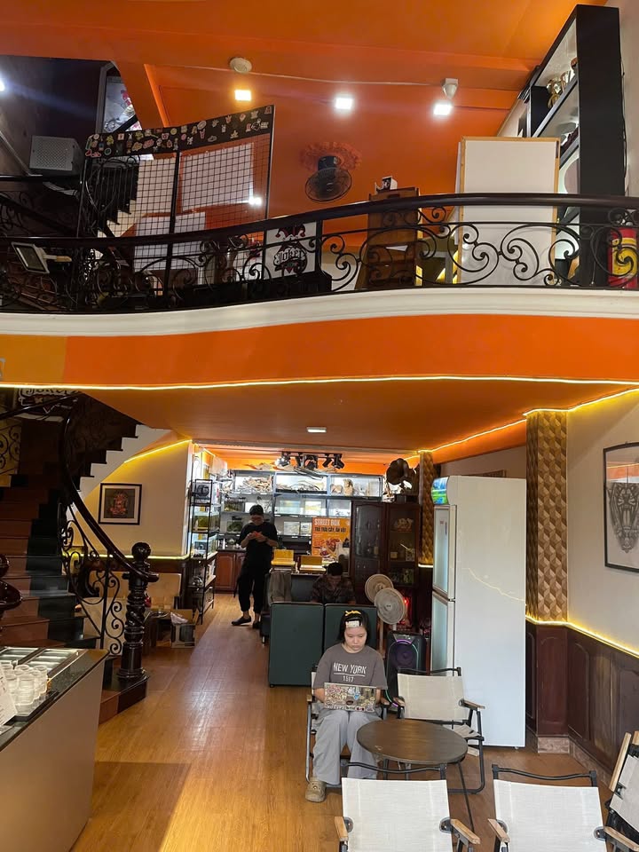 Nhà Phố Nguyễn Hồng Đào Tân Bình 102m² - Mặt Tiền Kinh Doanh Hiệu Quả!