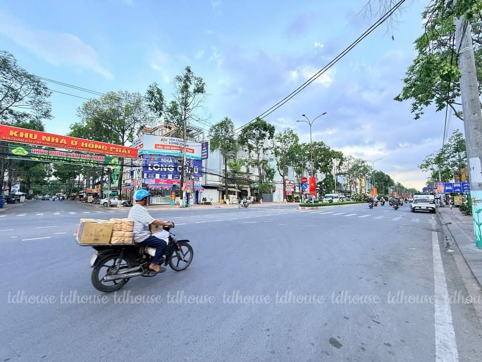 Nhà Mặt Tiền Nguyễn Văn Cừ, Cần Thơ 450m² - Mặt tiền kinh doanh