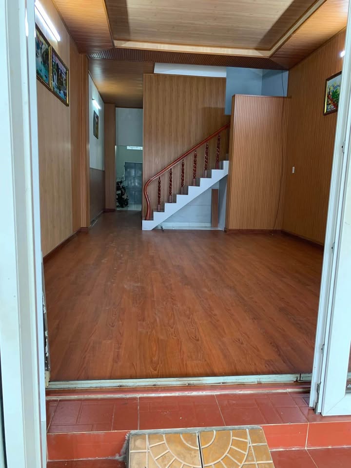 Nhà riêng Cái Răng 150m² giá 7 triệu - Ô tô vào tận nhà!