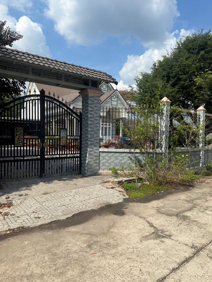 Đất nền Tân Hiệp, Phú Giáo 100m² giá 620 triệu - Sổ đỏ chính chủ!