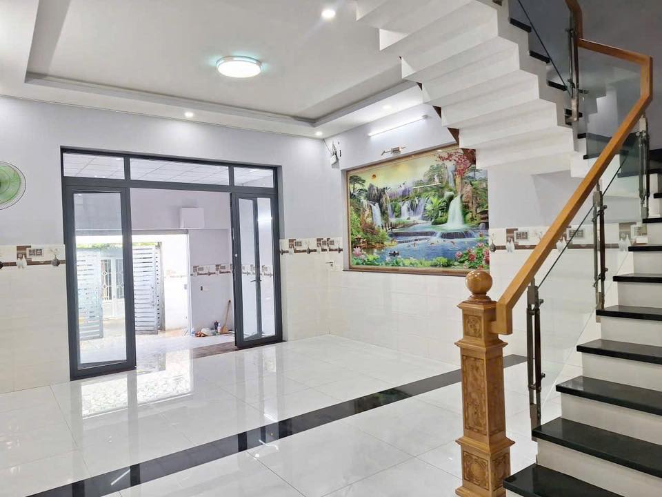 Nhà 3 Tầng Đường Linh Đông, Thủ Đức - 112m², 3PN, Ô Tô Vào Nhà