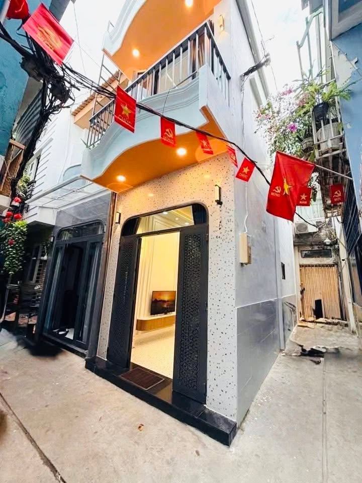 Nhà Phú Nhuận 28m², 3PN, 5.25 Tỷ - Sẵn Sàng Vào Ở Ngay