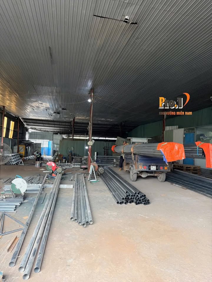 Nhà xưởng 700m² Long Bình Tân, Biên Hòa - Sẵn sàng hoạt động, xe container