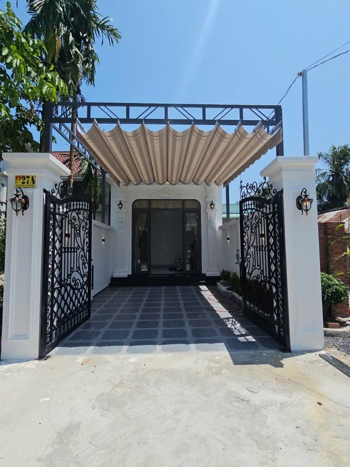 Nhà Mới Xây Phường Long Hoa, Tây Ninh - 81m² Sổ Đỏ, Giá 1.65 Tỷ