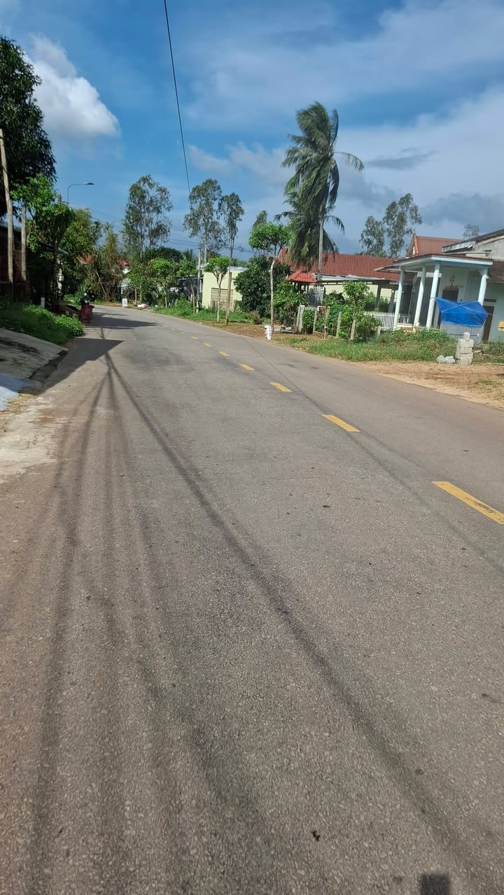 Đất nền Hoài Nhơn 126m² 700 triệu - Sổ đỏ chính chủ!