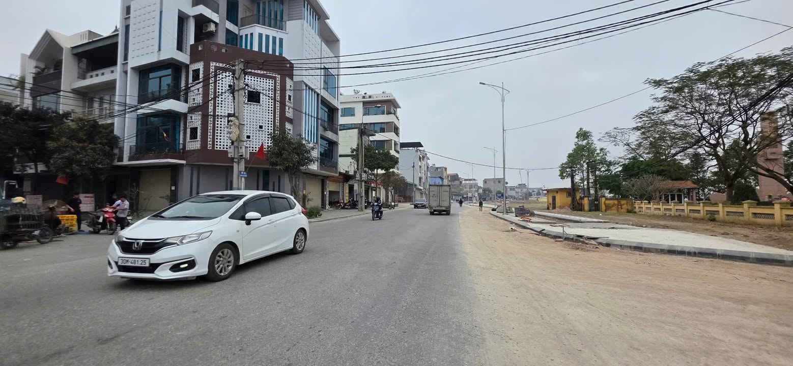 Nhà Mặt Tiền Kinh Doanh 68m² Đông Anh - View Hồ, Ô Tô Tránh, Sát Tứ Liên - Chỉ 6 Tỷ