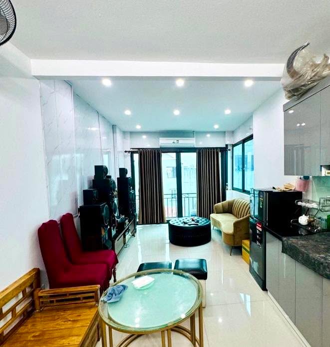 Nhà Phố Ngọc Lâm 32m² 5 Tầng Thang Máy - Kinh Doanh Đỉnh Cao