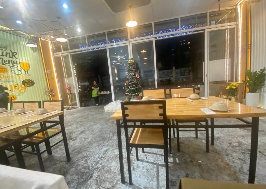 Sang nhượng Quán Nhậu Duy Tân, Cầu Giấy 130m² - Thích hợp KD ngay!