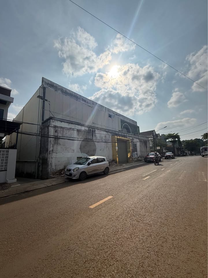 Mặt bằng kinh doanh đắc địa Sư Vạn Hạnh, Gia Lai - 550m² giá 30 triệu/tháng