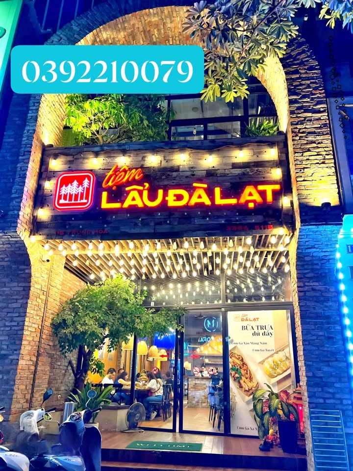 Nhà phố cho thuê Huỳnh Thúc Kháng, 90m² - Mặt tiền kinh doanh đắc địa!