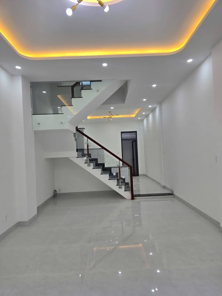 Nhà Phố Quy Nhơn 63m² - Vị Trí Chợ Góc Đại Phú, Giá Tốt!