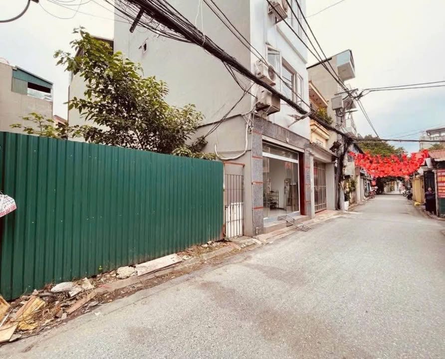 Đất nền Bồ Đề 95m² - Sổ đỏ chính chủ, ô tô tránh!