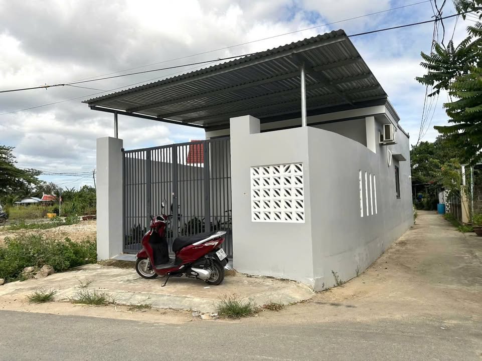 Nhà riêng Diên An, Diên Khánh 103m² - Ô tô vào tận nhà, giá 2.3 tỷ!