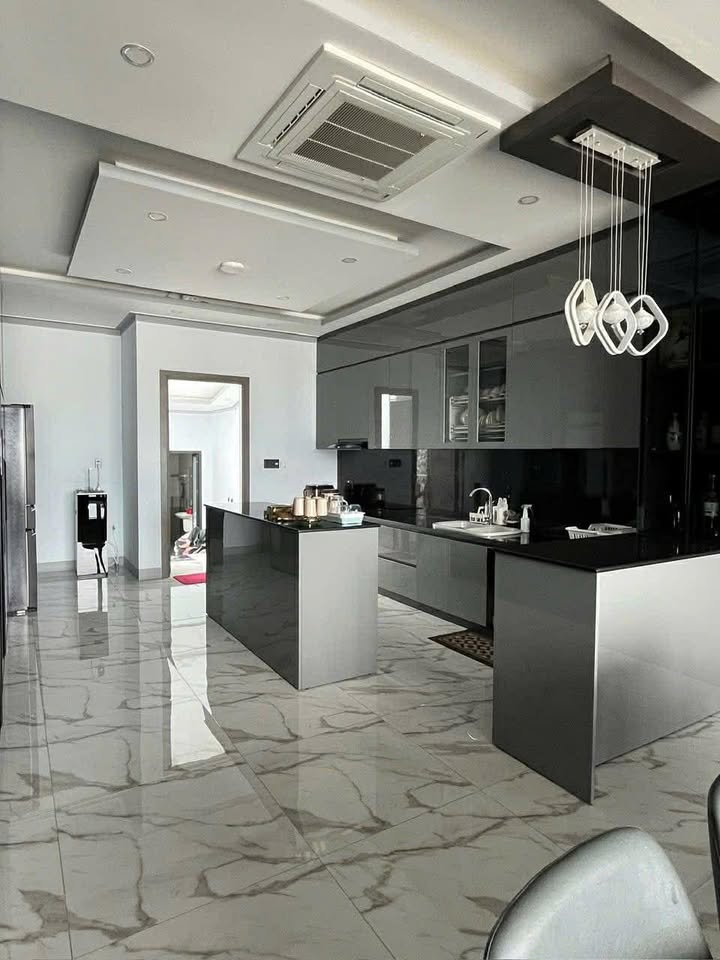 Nhà 5 Tầng Nguyễn Văn Cừ, Di Linh - 100m², 4PN, Sẵn Sàng Ở Ngay