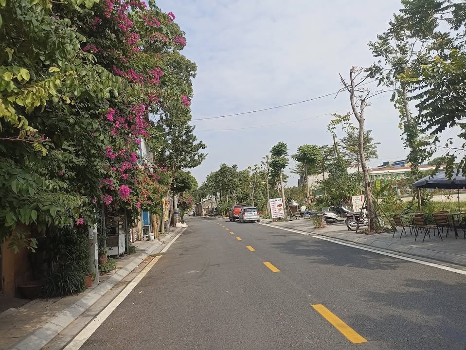 Bán đất Ngọc Thụy Long Biên 97m² - Mặt tiền 17m, 3 ô tô tránh