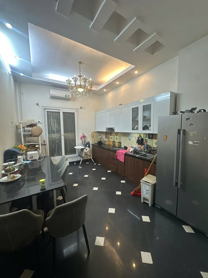 Cho Thuê Nhà 5 Tầng Nguyễn Văn Cừ, Long Biên 60m² - Sẵn Sàng Ở Ngay