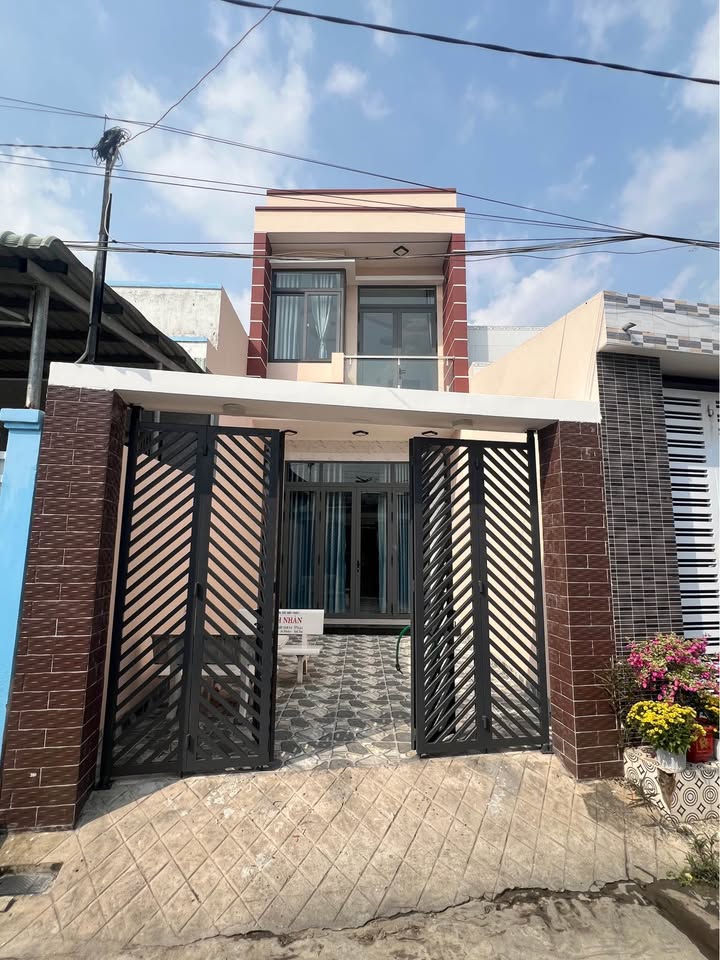 Nhà Riêng 92m² TP Tân An - Ô Tô Vào Tận Nhà, Giá 2.8 Tỷ