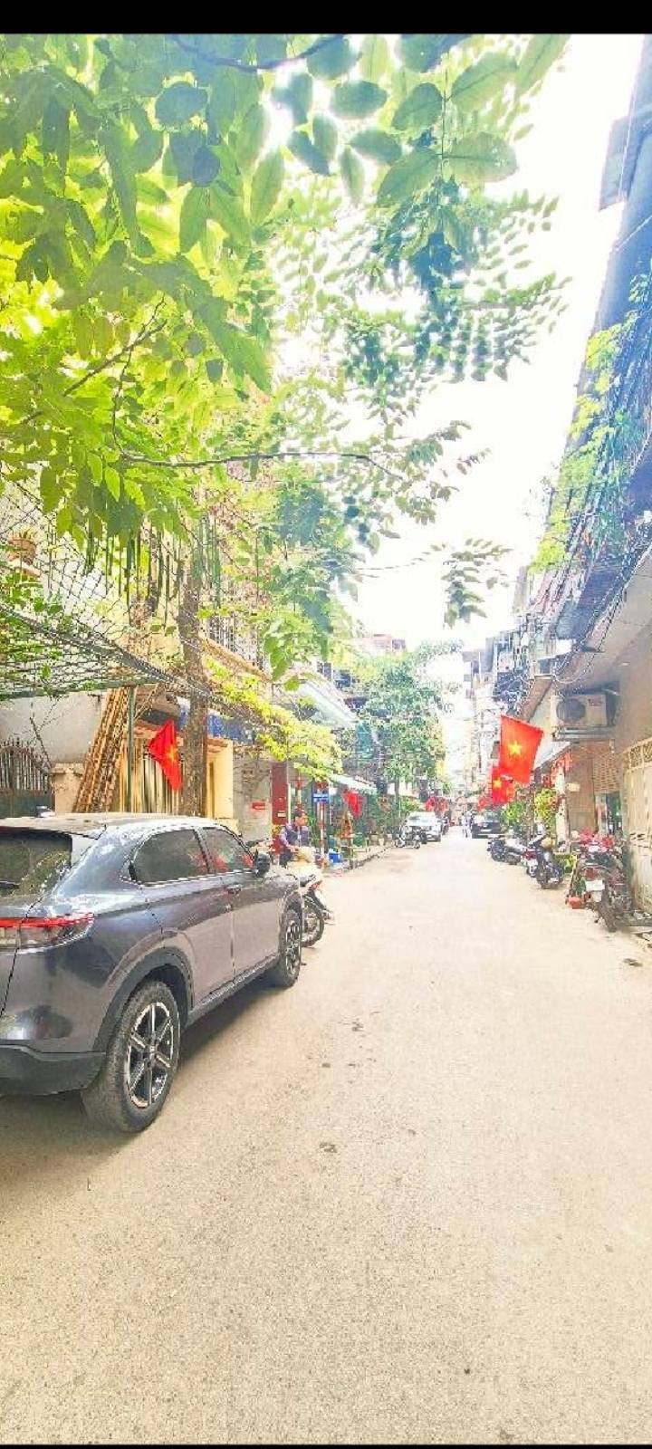 Căn hộ Nguyễn Trãi 60m² - Ô tô đỗ chân cầu thang, Full nội thất!