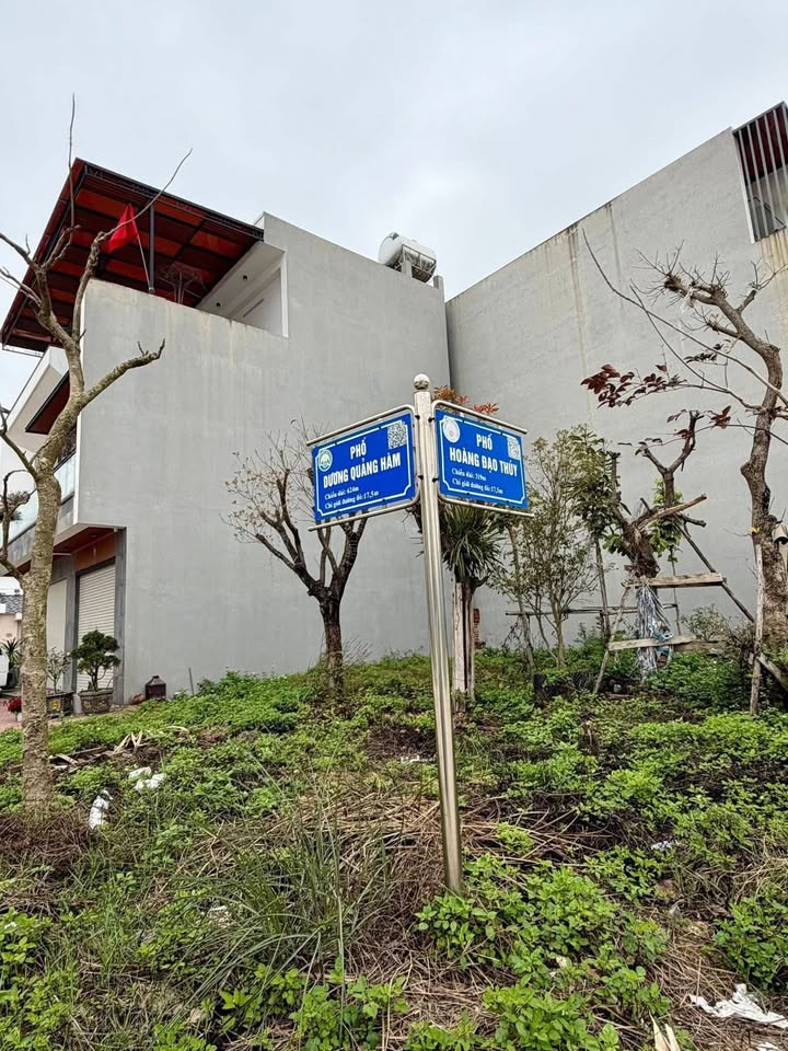 Đất Vàng Mặt Tiền Dương Quảng Hàm, Lạng Sơn - 122.9m² Sổ Đỏ Chính Chủ