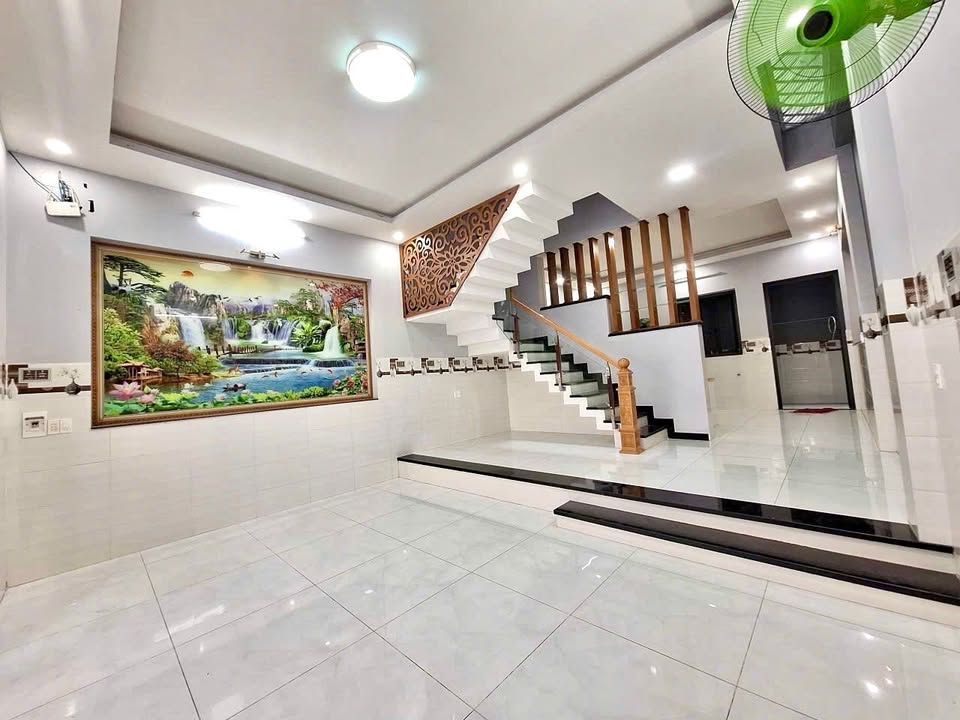 Nhà 3 Tầng Linh Đông Thủ Đức 110m² - Hẻm Oto, Giá 7.5 Tỷ