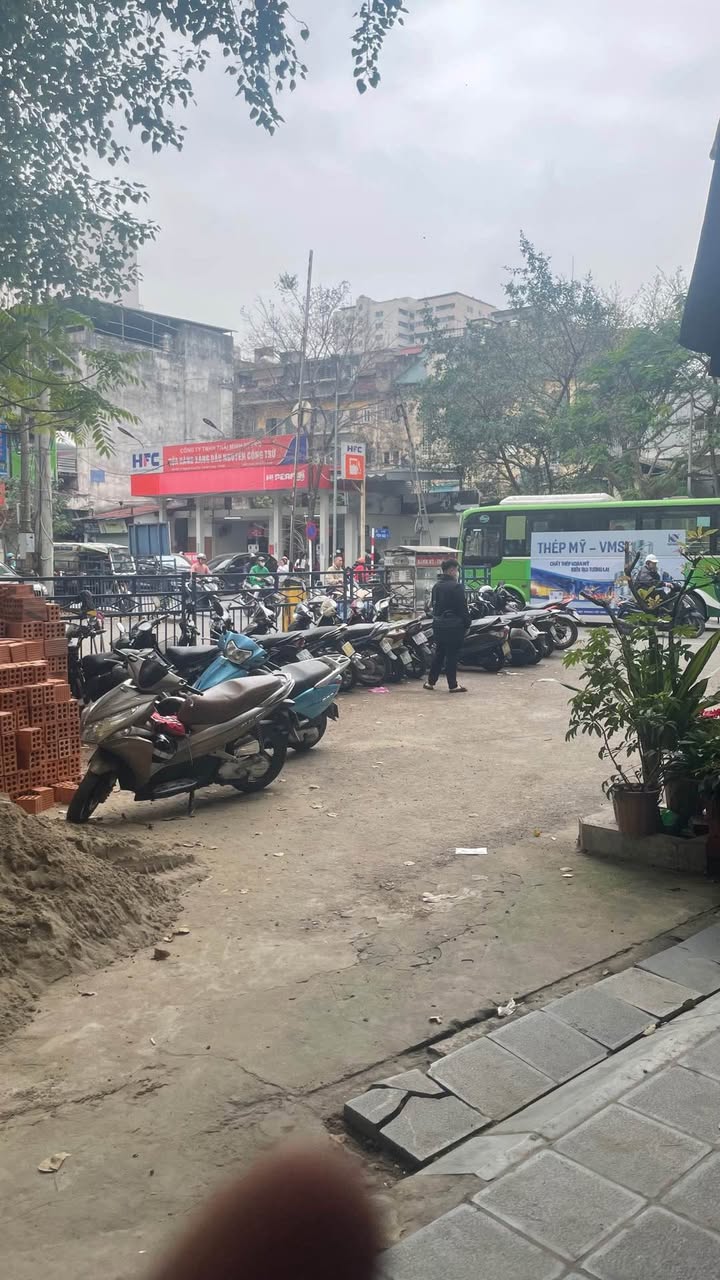 Mặt Phố Huế 45m² - Kinh Doanh Đỉnh Cao, Sẵn Sổ Đỏ