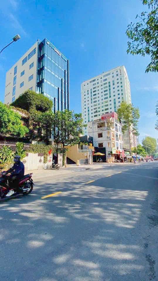 Tòa văn phòng Nguyễn Đình Chiểu 273m² 415tr - Tòa hạng A