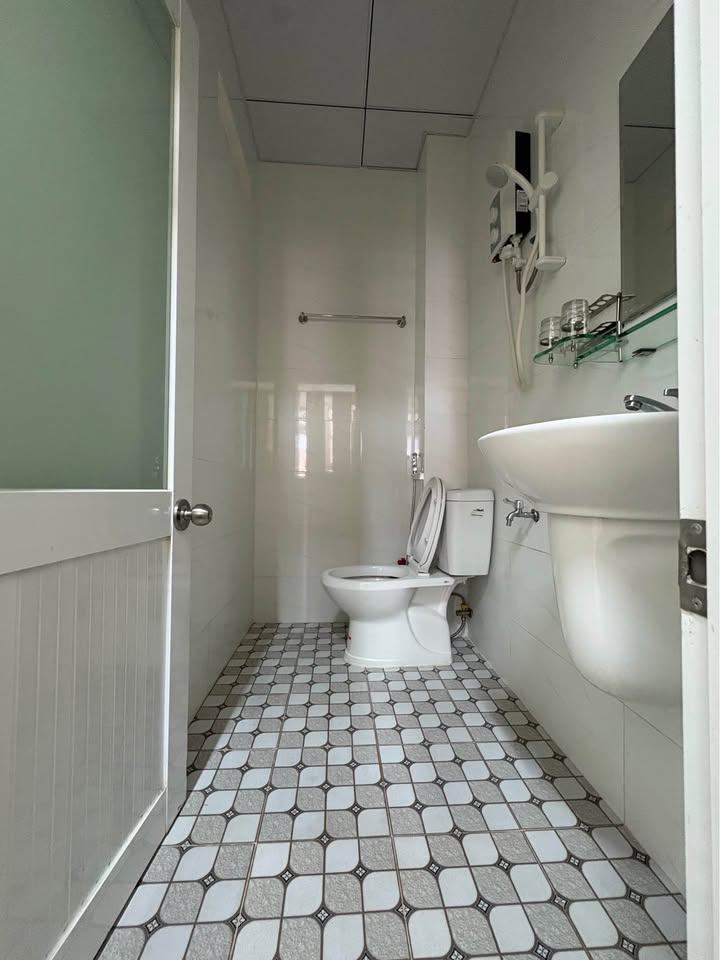 Cho Thuê Căn Hộ 40m² Vĩnh Điềm Trung, Nha Trang - Giá 6.5 Triệu, Sẵn Ở Ngay!