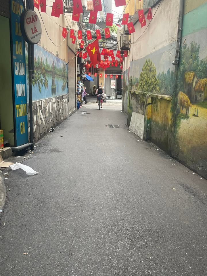 Đất nền Nam Từ Liêm 63m² giá 13 tỷ - Sổ đỏ chính chủ!