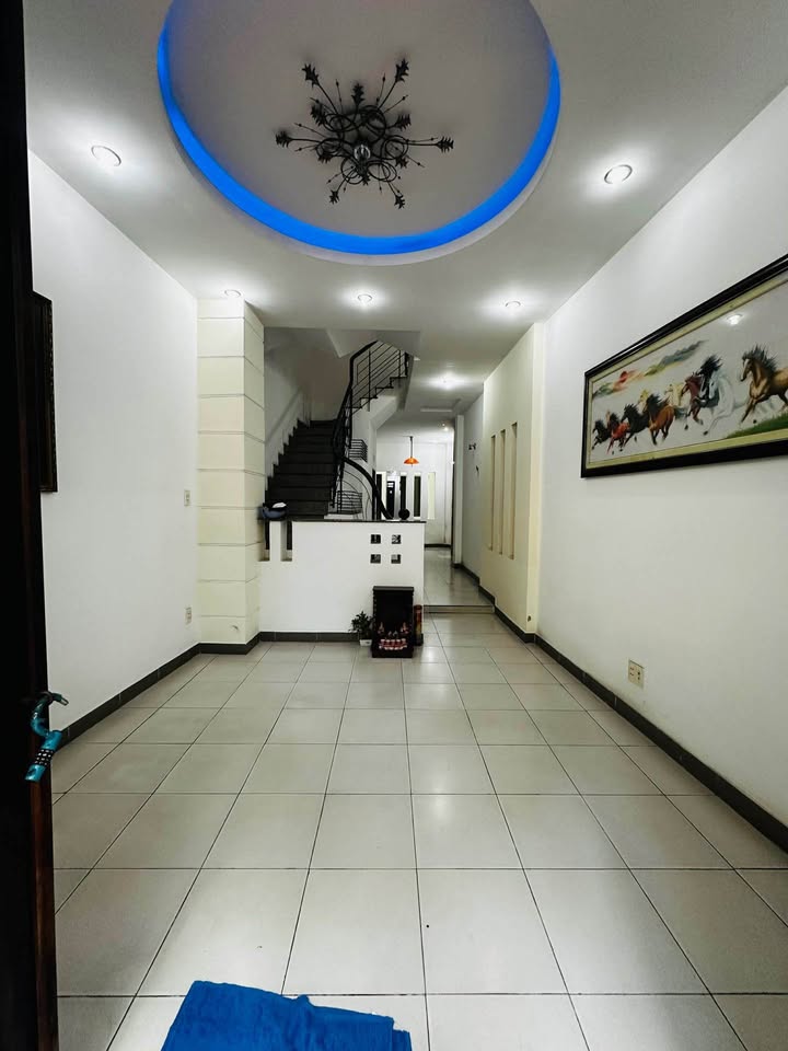 Nhà 73m² Phường 1 Gò Vấp, Hẻm Thông 3 Tầng - Giá 7.3 Tỷ