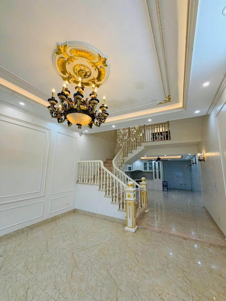 Nhà Mặt Tiền Bà Triệu, TP Thanh Hóa - Kinh Doanh Đỉnh Cao - 74m² - 8.5 Tỷ