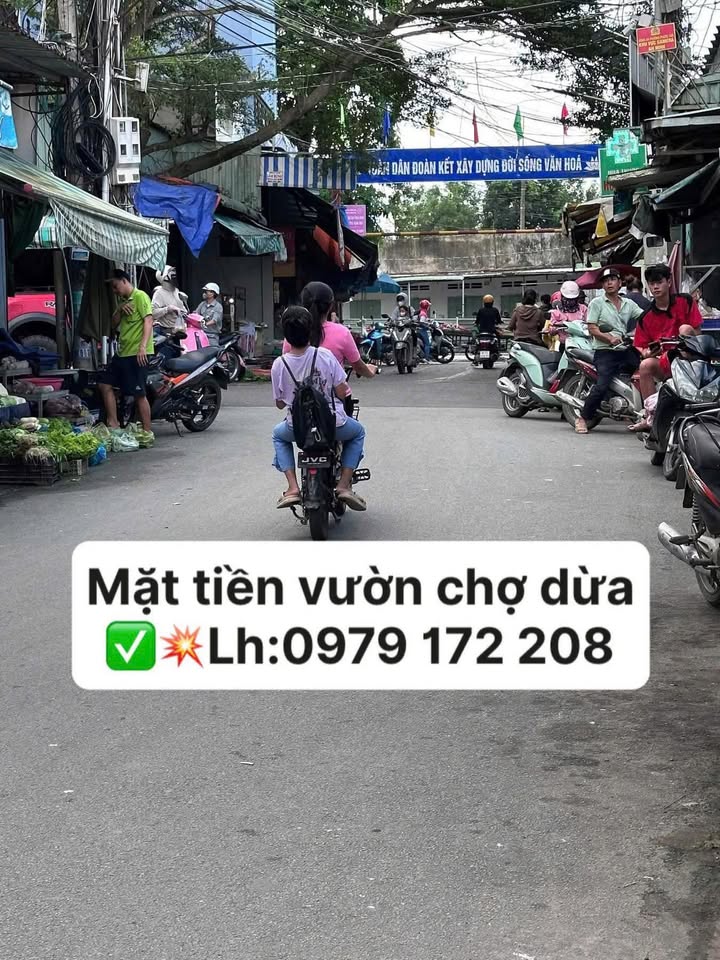 Nhà Mặt Tiền Chợ Vườn Dừa, Biên Hòa - Kinh Doanh Sầm Uất 200m²