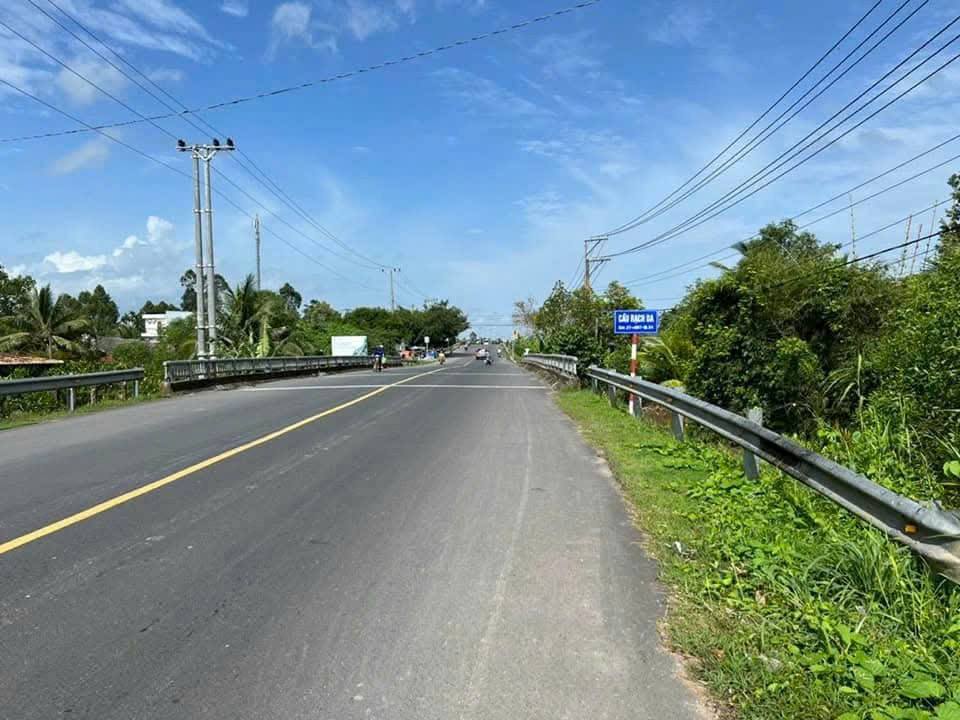 Đất nền Định Hòa 800m² giá 1 tỷ - Sổ đỏ chính chủ, 2 mặt tiền!