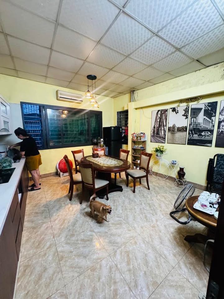 Nhà 36m² Ba Đình - 5 Tầng Ngõ Nông Gần Phố, Sổ Đỏ Sẵn Sàng