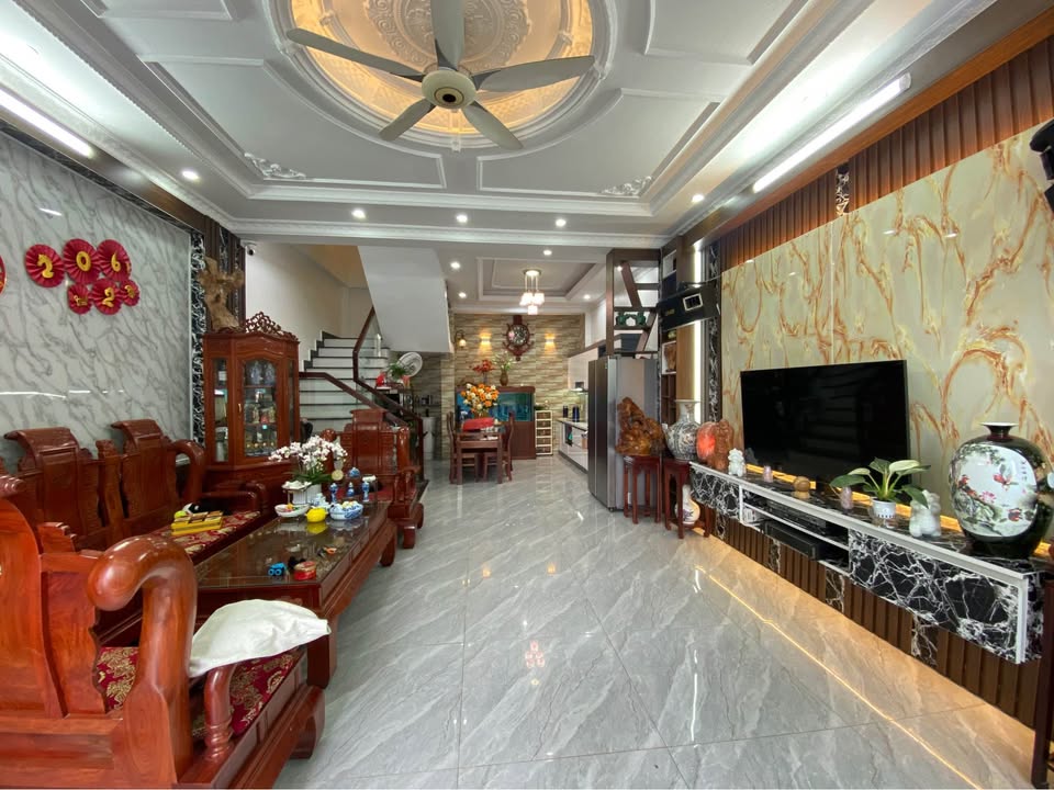 Nhà 52m² Trần Hưng Đạo, TP. Nam Định - Ngõ Ô Tô Tránh, Giá 3 Tỷ