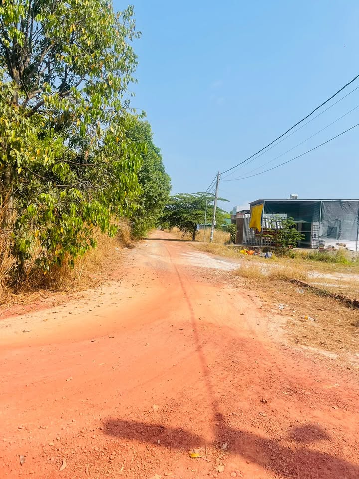 Đất nền Dĩ An 100m² - Sổ đỏ chính chủ, vị trí vàng KCN Becamex