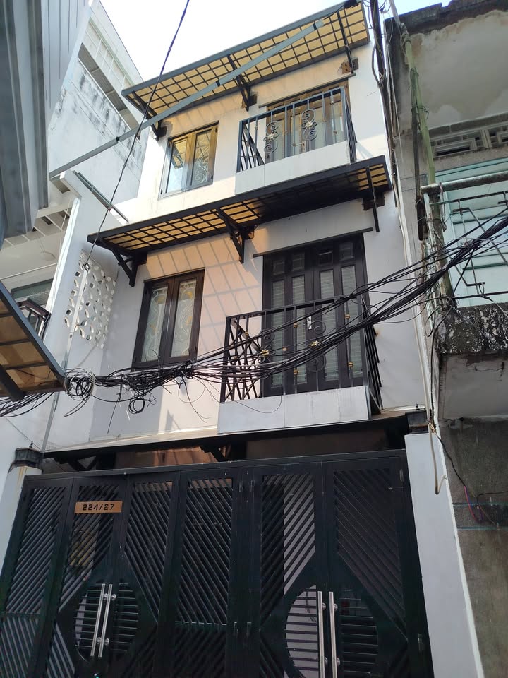 Nhà 48m² Phan Đình Phùng, Quận 3 - 3 Lầu, 4PN, Sân Thượng - 5.9 Tỷ