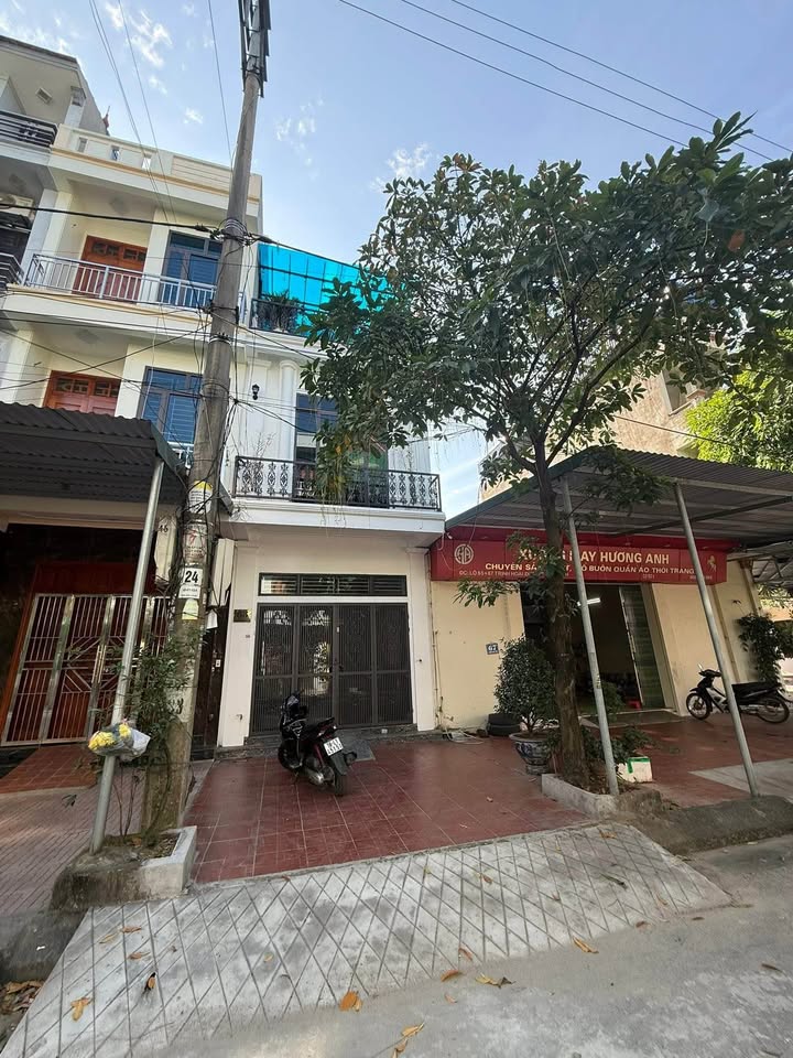 Nhà 3 Tầng Mặt Đường Trịnh Hoài Đức, Nam Định - 48m² Giá 3.55 Tỷ