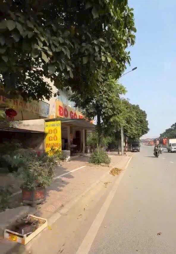 Bán Đất Kinh Doanh Mặt Tiền 106m² Tùng Thiện, Hà Nội - Giá 1.x Tỷ