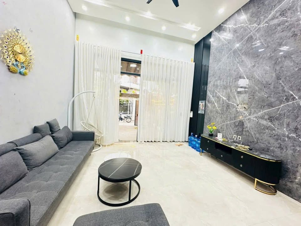 Nhà Riêng Yết Kiêu, Hạ Long 64m² - Ô tô vào tận nhà!