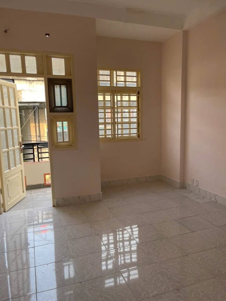 Nhà Phố Quận 7 Nguyễn Văn Quỳ 48m² – Mặt Tiền Kinh Doanh Tốt!