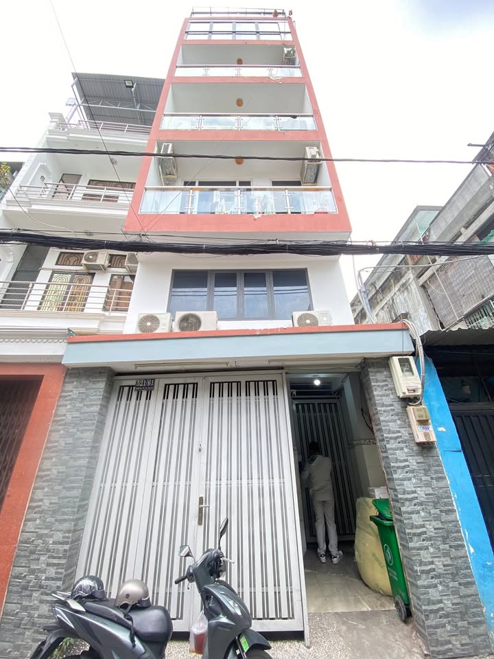 Mặt Bằng Kinh Doanh 21m² CMT8, Quận 10 - Giá Tốt, Sẵn Sàng Hoạt Động